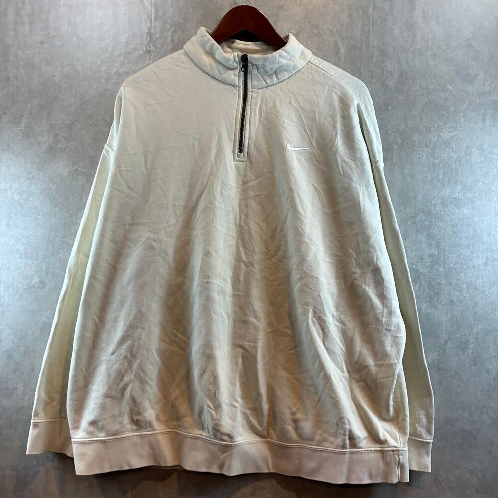 Nike Men's Cream and White Sweatshirt
